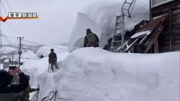 大雪で家屋倒壊の恐れ…新潟・魚沼市が自衛隊に災害派遣要請　高齢者の一人暮らし世帯など計5軒で除雪