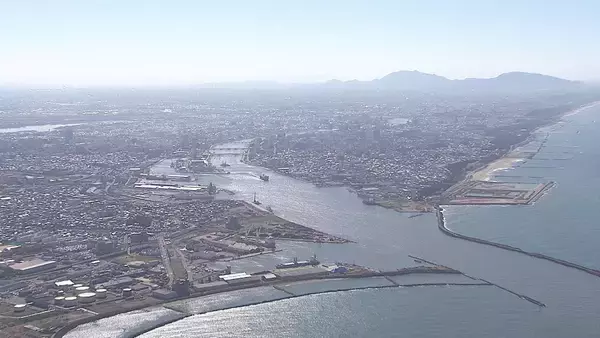 「熊本地震でも支援に向かった大型浚渫船「白山」　“眠らない船”が守る新潟港…24時間運航の舞台裏」の画像