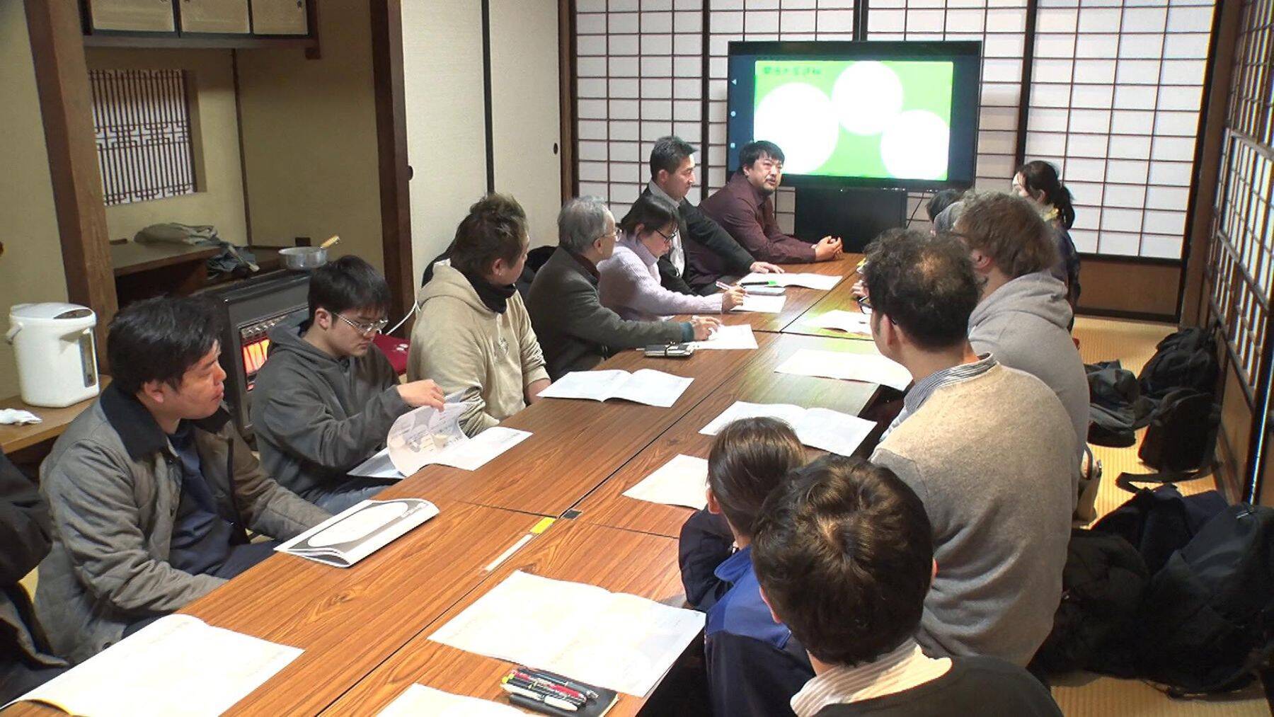 中学生で漫才コンビを結成！元芸人の男性が仕掛ける地域イベントに密着「楽しませることを楽しむ」