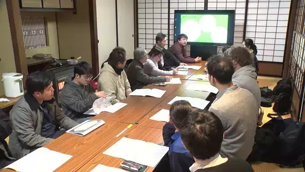 「中学生で漫才コンビを結成！元芸人の男性が仕掛ける地域イベントに密着「楽しませることを楽しむ」」の画像
