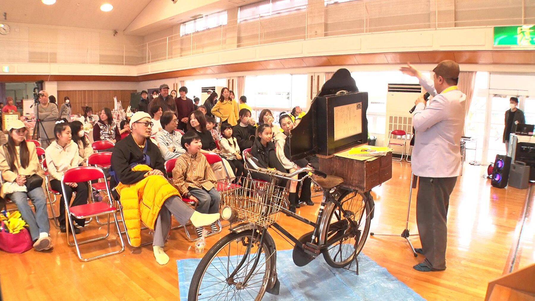 中学生で漫才コンビを結成！元芸人の男性が仕掛ける地域イベントに密着「楽しませることを楽しむ」