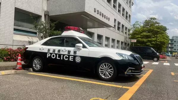 北陸道のトンネルで停車していた軽乗用車の近くに倒れていた男性、死亡確認　後続車にひかれた可能性も視野に調べを進める【新潟・糸魚川市】