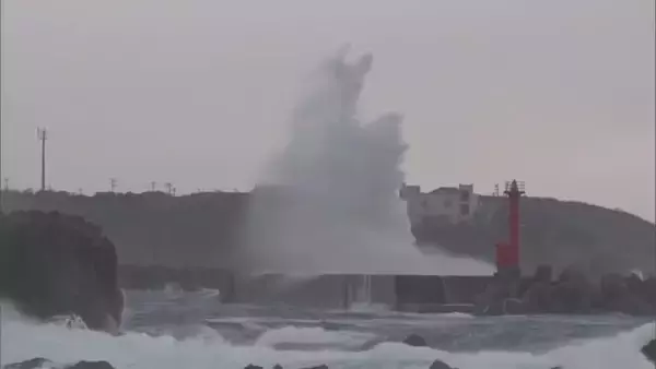 暴風・高波に警戒を！15日も交通への影響続く見込み　ジェットフォイルは終日欠航【新潟】