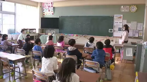 新潟市の多くの小学校で冬休み前最後の登校 児童が1年を振り返る「係の仕事を頑張った」「1人でできることが増えた」