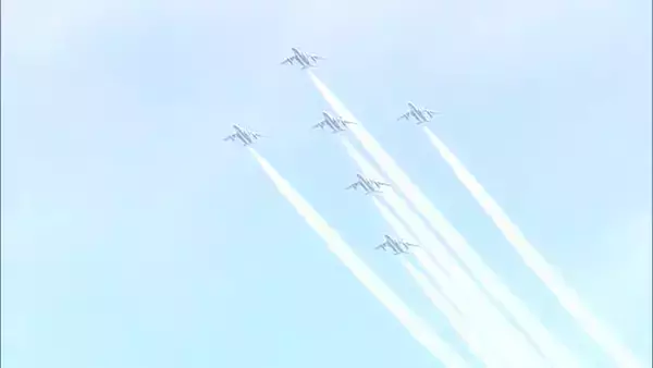 中越地震からの復興記念　「ブルーインパルス」が小千谷市の空でアクロバット飛行