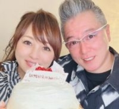 “結婚28周年”渡辺美奈代が夫婦ラブラブショットを公開