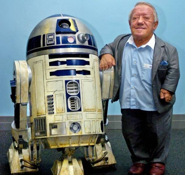 スター ウォーズ R2 D2役演じた俳優が死去 16年8月16日 エキサイトニュース スター ウォーズ R2 D2役演じた俳優が死去 16年8月16日 エキサイトニュース