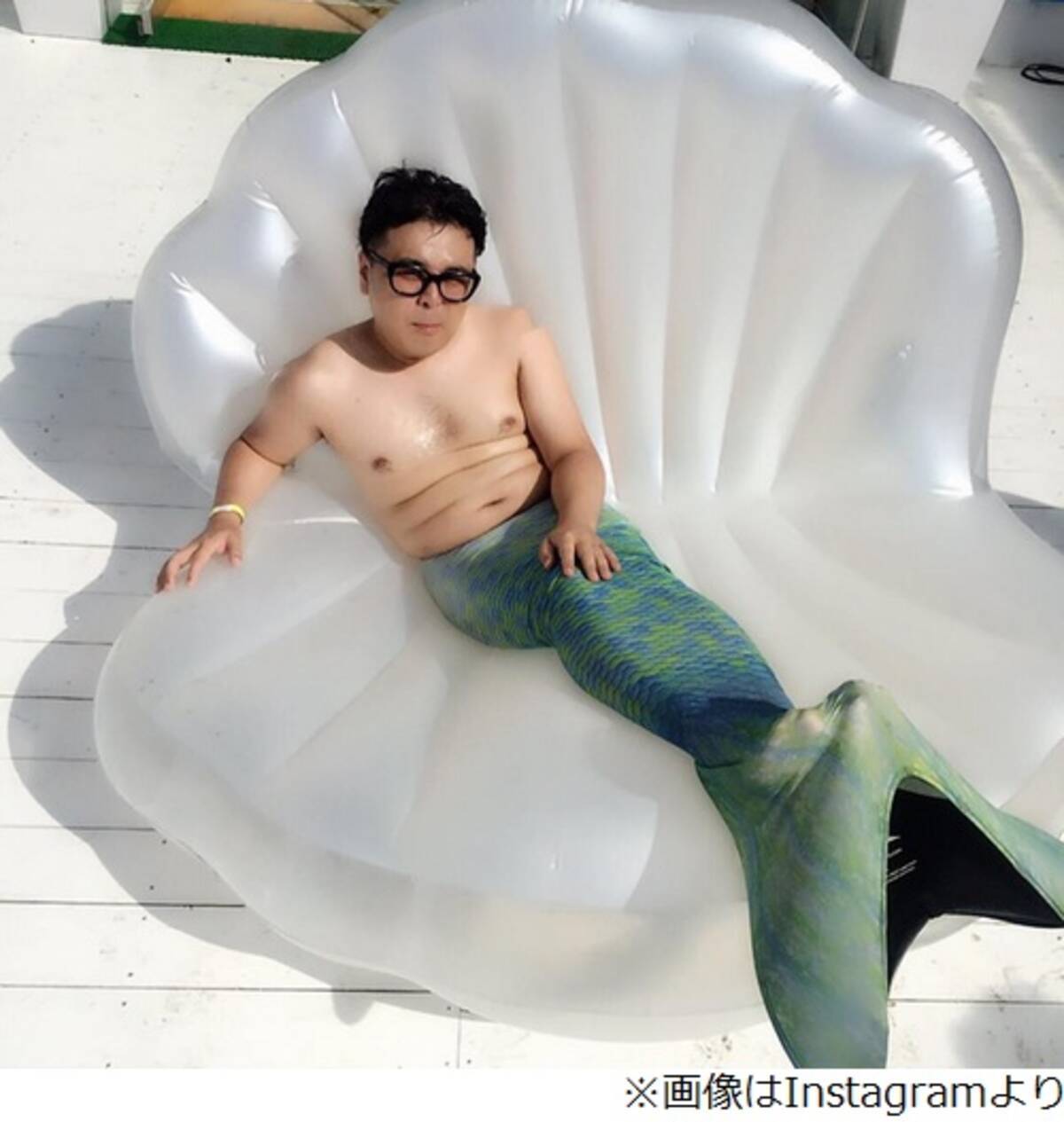 上半身裸の ぬるっとした 人魚が現れた 16年8月22日 エキサイトニュース