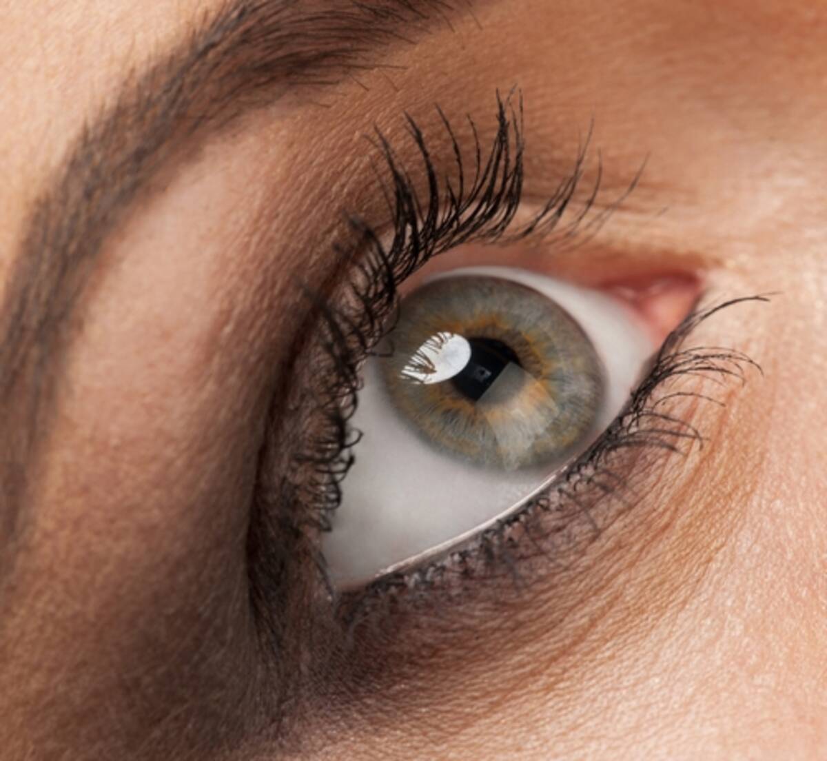 眼球を舐めるだけで盲目治す女性 17年1月28日 エキサイトニュース