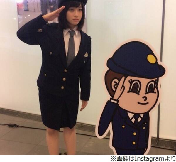 婦警姿の橋本環奈 とぼけ顔 がかわいい 17年7月10日 エキサイトニュース