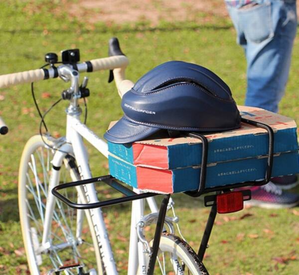 自転車 ピザ 持ち帰り