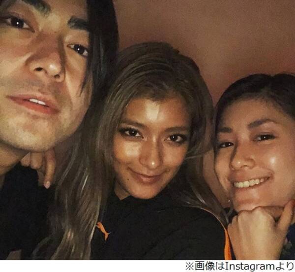 山田孝之 ローラ Imaluの 超映え 3ショット 18年5月21日 エキサイトニュース