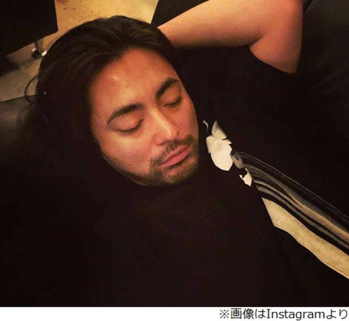 武井壮 眠る山田孝之に キュートや 18年8月8日 エキサイトニュース