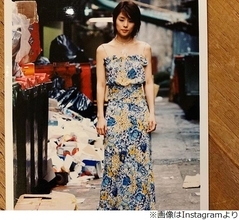石田ゆり子、32歳頃の写真に「細い…。若い…」