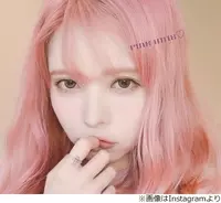 益若つばさ ピンクの新ヘアカラーに 似合いすぎ かわいい と絶賛の声 19年3月12日 エキサイトニュース