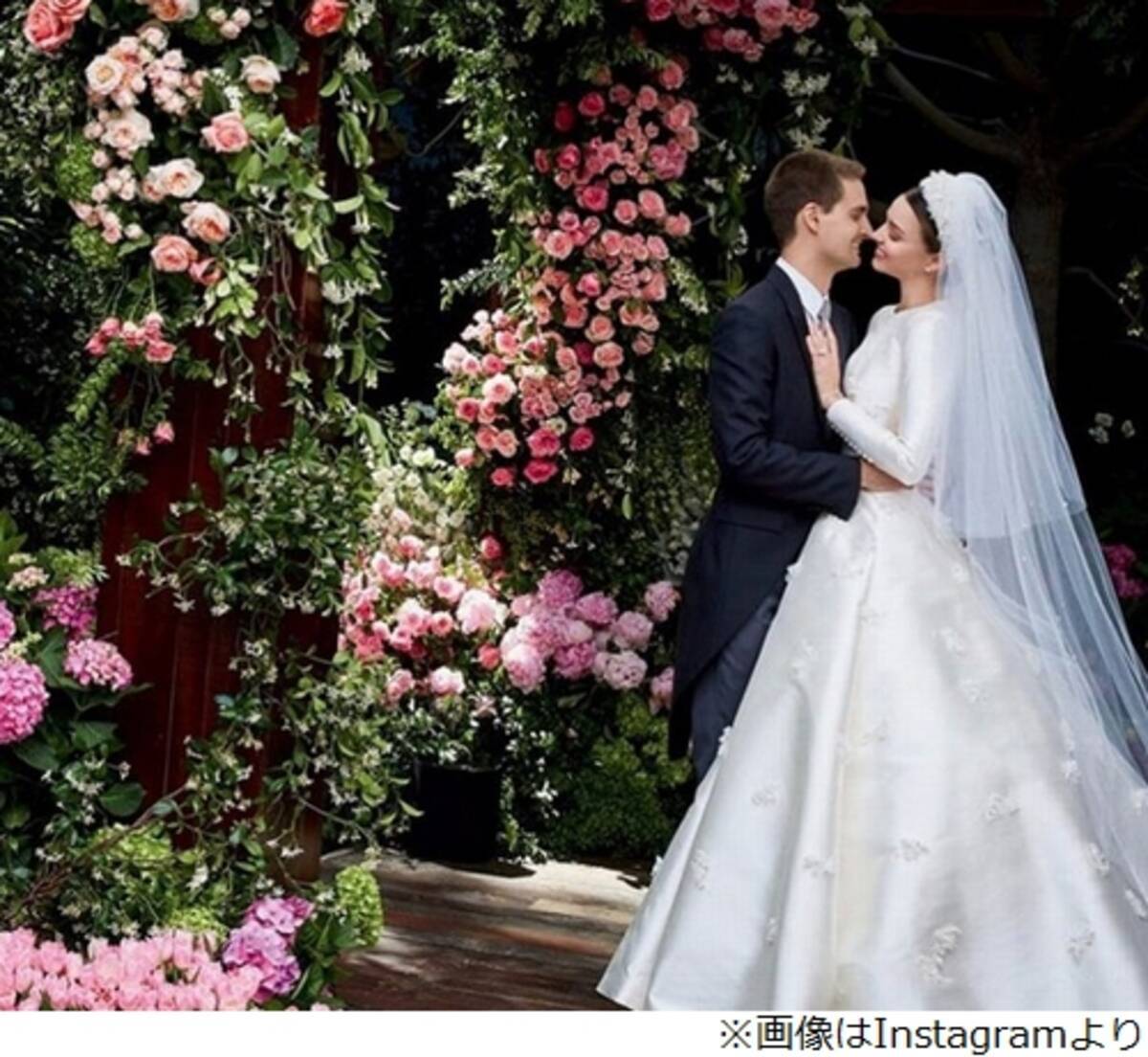ミランダ カーの結婚写真に なんて美しい の声 19年5月28日 エキサイトニュース