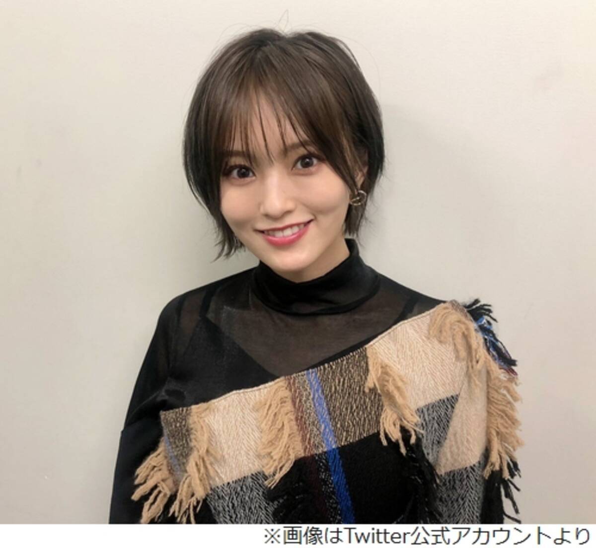 山本彩が左手首の骨にヒビ 何もない道で転倒 エキサイトニュース