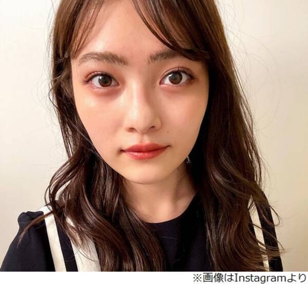井上咲楽が人生初の眉毛カットで変身 記念の自撮り披露 すごい美人 の声 エキサイトニュース