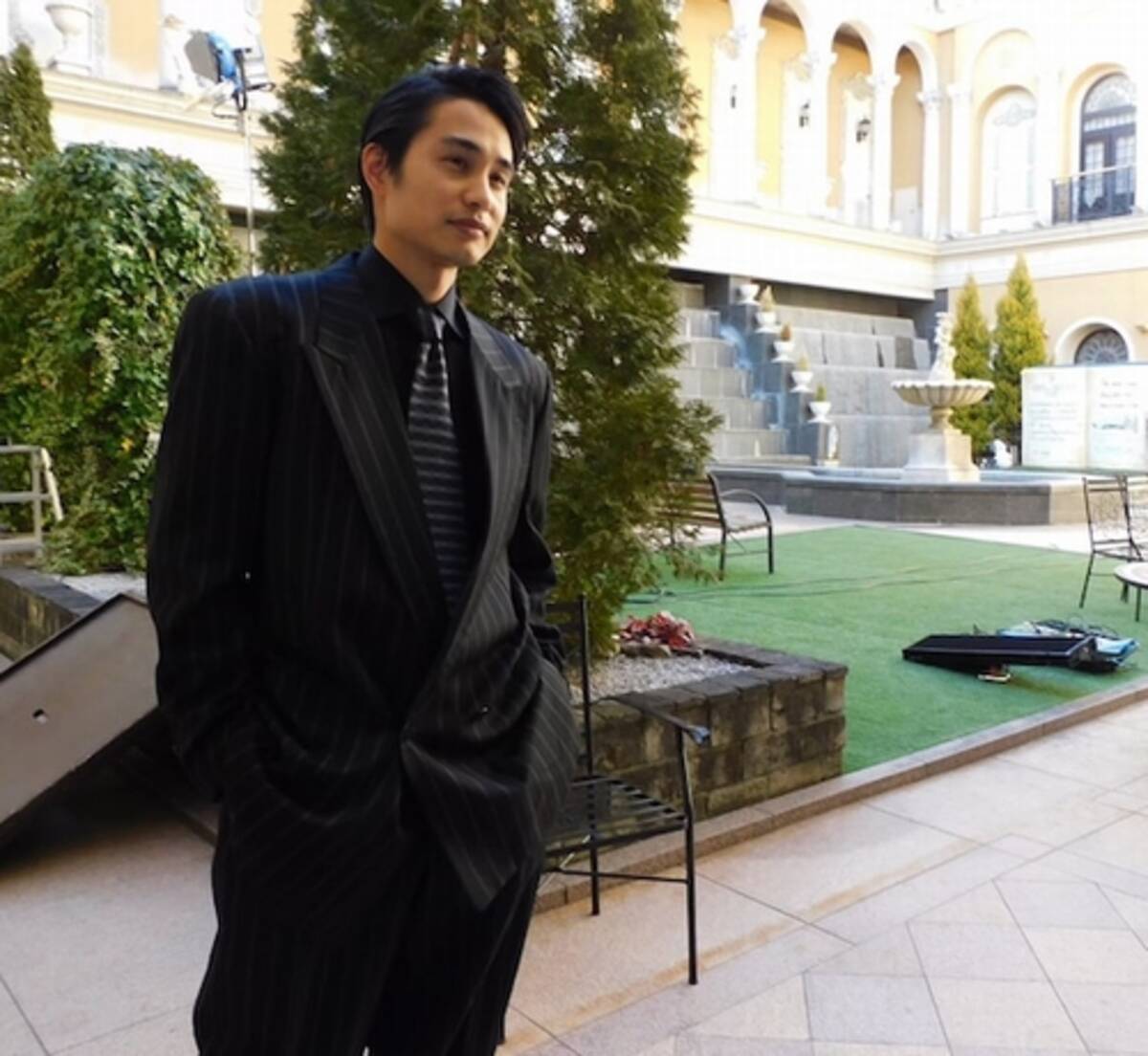 中村蒼 肩パッドがエグい 吉川晃司さんばり 21年3月31日 エキサイトニュース