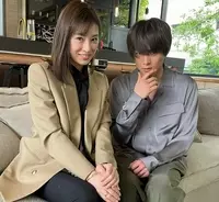 うさぎのぬいぐるみ抱く白洲迅 にカワイイ殺到 21年5月17日 エキサイトニュース