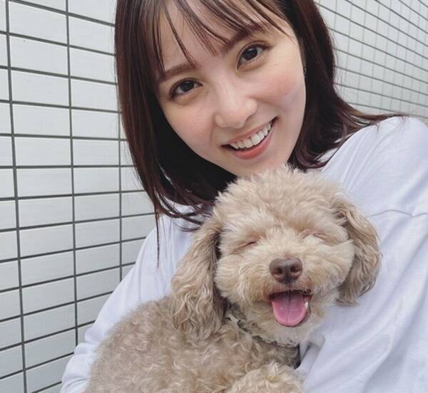 石川恋 可愛い 愛犬抱っこ2ショット に反響 21年5月29日 エキサイトニュース