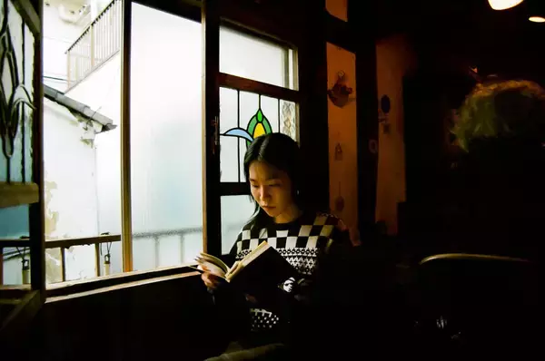 「「韓国人いいなって言う人は歴史や背景を知ってもそう思えるのかな？」在日コリアンのモデル・SHINが語る日本での人種差別の記憶｜イエローライト」の画像