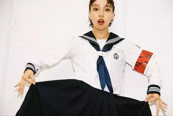 「「グループのなかでは、ホッとできるような存在を目指しています」ヒップホップ育ちで筋金入りのダンサー、新しい学校のリーダーズ・RINが見つけた、自分らしさ＜初個人インタビュー＞」の画像