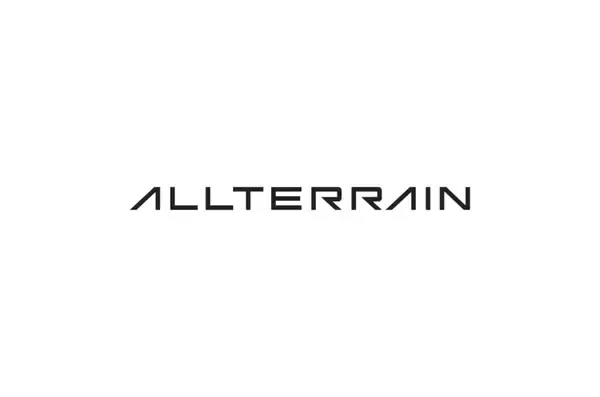 「「DESCENTE ALLTERRAIN」が、グラフィックデザイナー・上西祐理との限定コレクションを発売。代官山でインスタレーション展示が開催中。」の画像