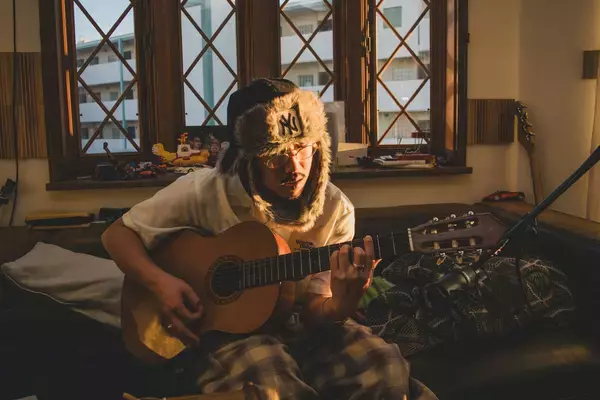 「“最高のヒップホップ”への挑戦。Skaaiが1stアルバム『Gnarly』で語る「俺にしか言えないこと」」の画像