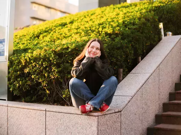 「言葉にならなかった感情のその先へ。ノルウェー出身のシンガーソングライターSIGRIDが肯定する“曖昧さ”」の画像