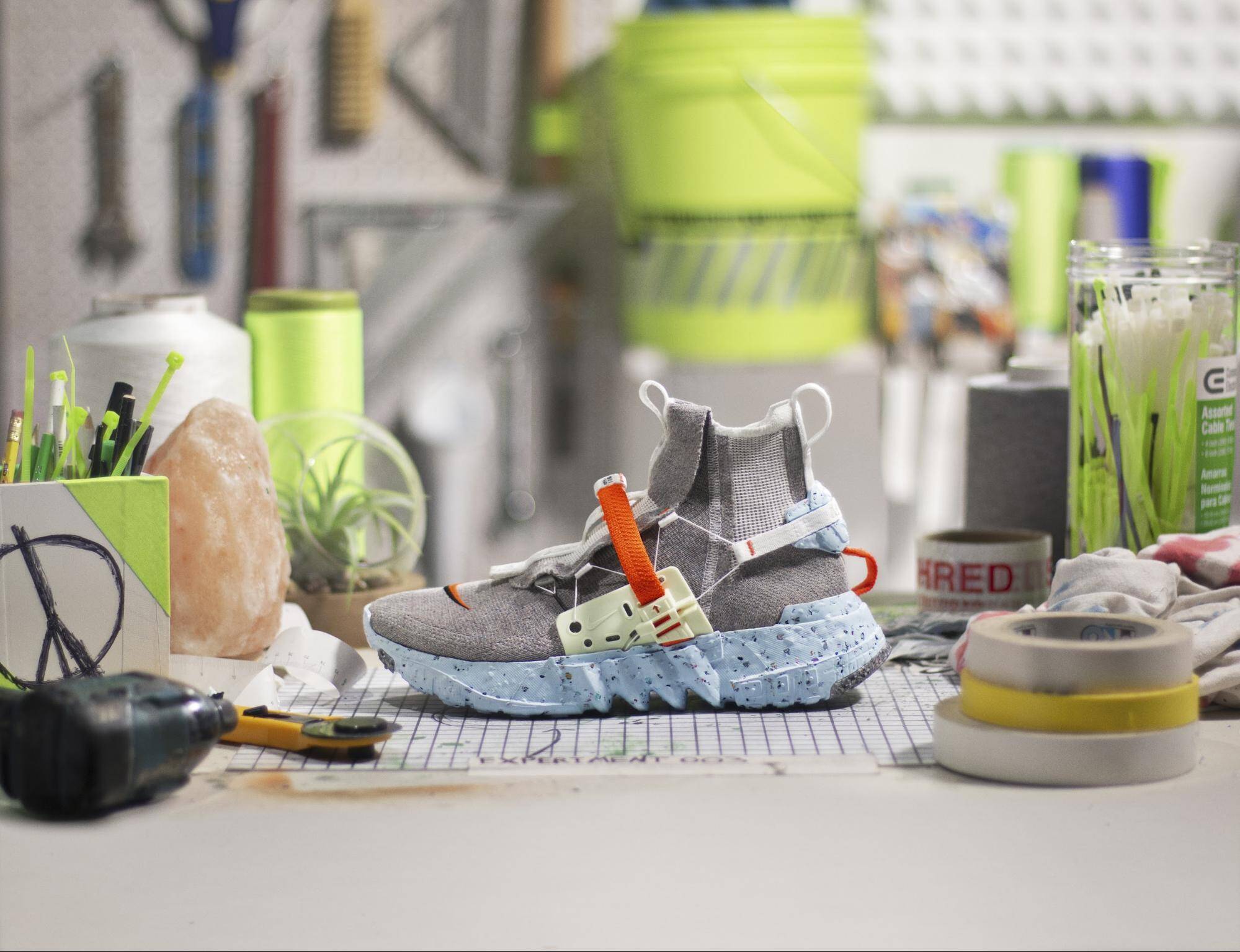 Haru ノイハウス萌菜が考える Nikeの 宇宙ゴミ製スニーカー Space Hippieの意義 Sponsored 年6月10日 エキサイトニュース 2 8