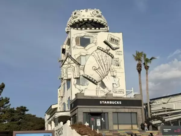 【韓国】まるでハウルの動く城!? 済州島にある名物「スターバックス」訪問レポ