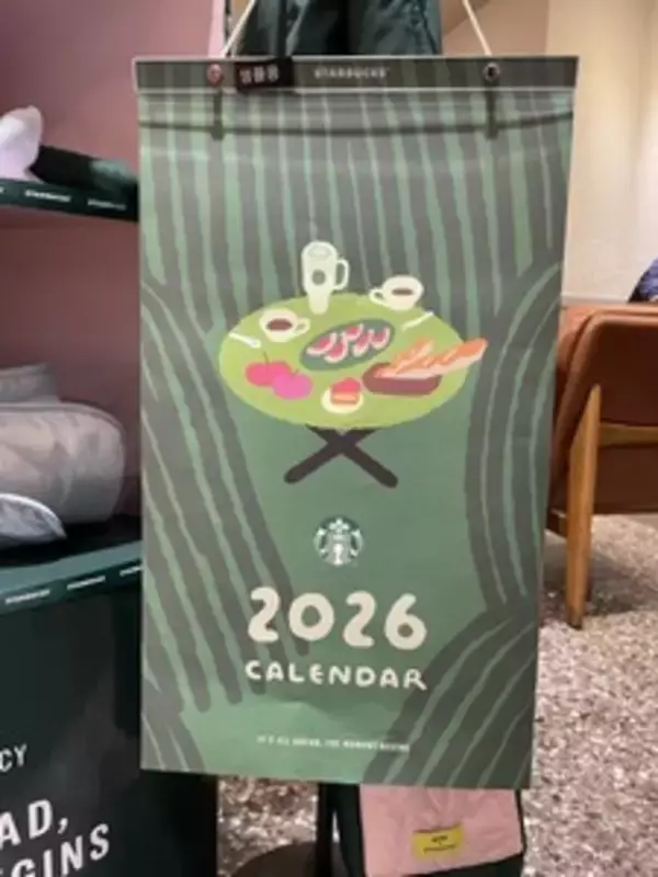 「韓国「スターバックス」ホリデーシーズン2025、日本と違う映えスイーツなど現地レポ」の画像