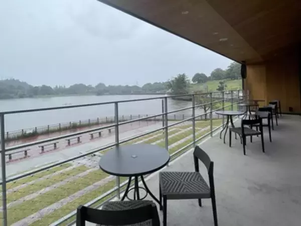 「愛知・豊田市「鞍ヶ池公園」のスタバ、絶景と雨でも楽しめるポイント」の画像