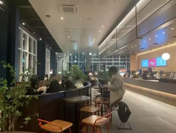 「【韓国】 ソウルで人気の「漢江スタバ」新店舗！ 聖水からも近い公園で夜景も楽しめる」の画像