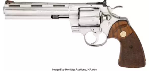 「落札総額 196 万ドル（約 3 億円）以上を達成！ 『ウォーキング・デッド・ユ二バース・オークション』が凄い！」の画像