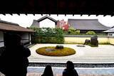 「【京都 石庭めぐり】 大徳寺の塔頭で特別公開！ さまざまな趣の「石庭」を堪能」の画像1