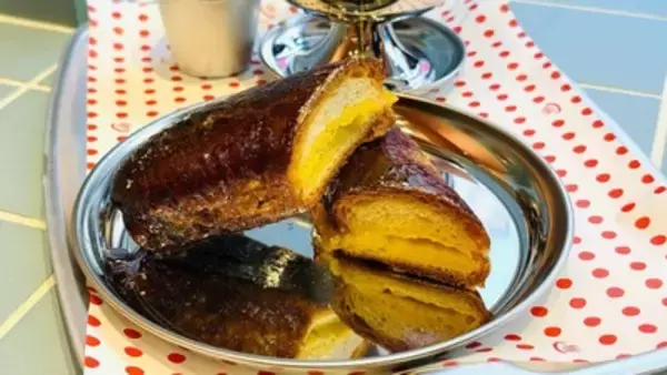 「【NEWオープン】熱海にできたて食べ歩きスイーツが登場！パリッじゅわ食感がたまらない「熱海プリン」が手がける新店舗『熱海プリンファクトリー』」の画像