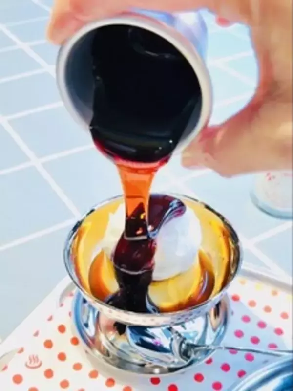 「【NEWオープン】熱海にできたて食べ歩きスイーツが登場！パリッじゅわ食感がたまらない「熱海プリン」が手がける新店舗『熱海プリンファクトリー』」の画像