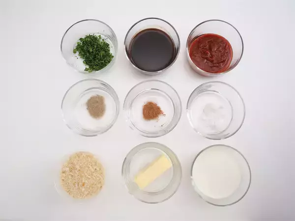 「【型不要でも断面萌え♡】アルミホイルで包んで焼くだけ「ミートローフ」作ってみた！肉より野菜が多いんじゃ？」の画像