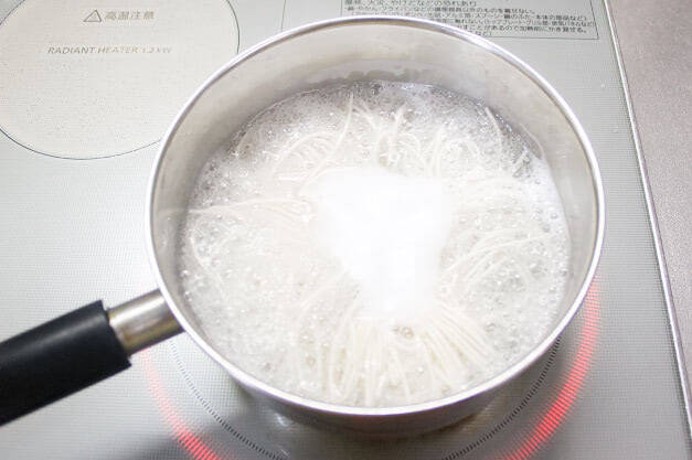 【ひたすら試して】味噌ランキング1位の『味の饗宴』で…メーカー激推し「梅味噌の崩しにゅうめん」に挑戦♪