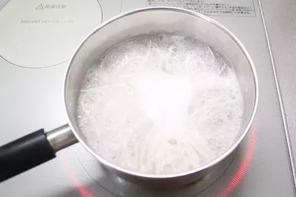 「【ひたすら試して】味噌ランキング1位の『味の饗宴』で…メーカー激推し「梅味噌の崩しにゅうめん」に挑戦♪」の画像