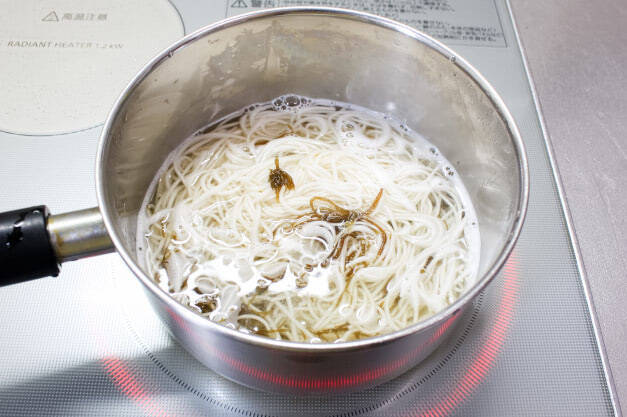 【ひたすら試して】味噌ランキング1位の『味の饗宴』で…メーカー激推し「梅味噌の崩しにゅうめん」に挑戦♪