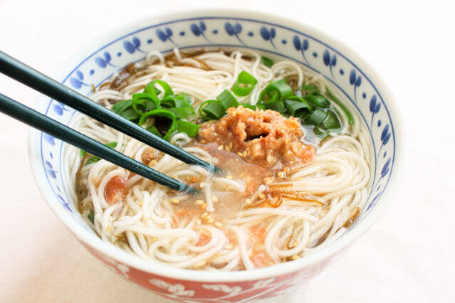 【ひたすら試して】味噌ランキング1位の『味の饗宴』で…メーカー激推し「梅味噌の崩しにゅうめん」に挑戦♪