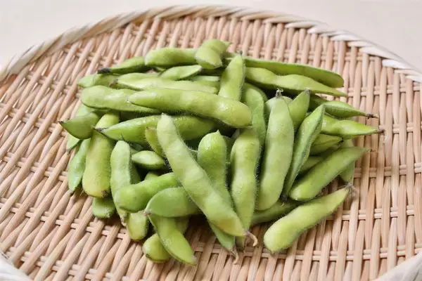 「【青髪のテツ】鮮度落ち枝豆を“採れたてレベル”に甘くする究極ワザ…「○○水で茹でちゃってください！」」の画像