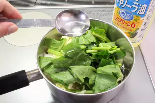 「【フランス人の星付きシェフに教わった】合言葉は300g！余り野菜をきっちり使い切る「野菜スープ」作ろう」の画像