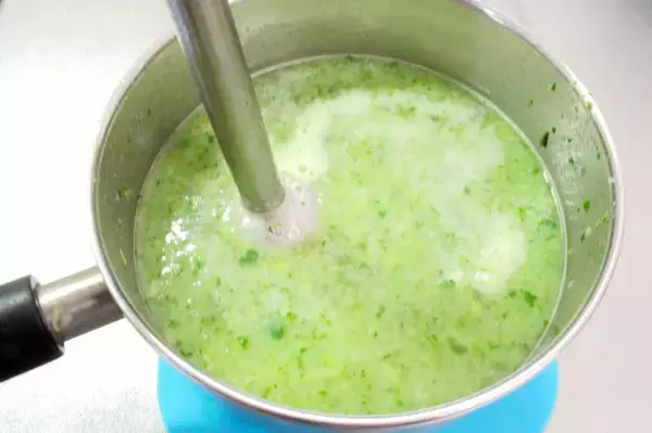 「【フランス人の星付きシェフに教わった】合言葉は300g！余り野菜をきっちり使い切る「野菜スープ」作ろう」の画像