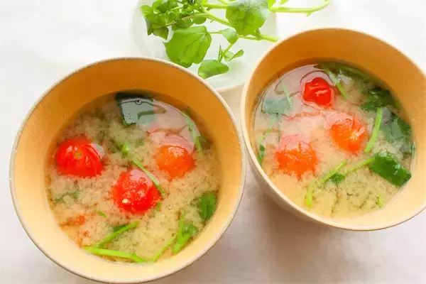 【実は二日酔いの強い味方】赤い栄養素リコピンが助けてくれる♪「ミニトマトとクレソンのみそ汁」作ってみた！