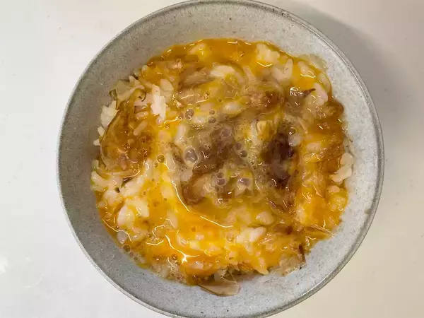 「【進化系TKG】え、卵に熱を通すだって⁉「レンチン卵かけご飯」に挑戦♪硬くない⁉一体どんな食感⁉」の画像