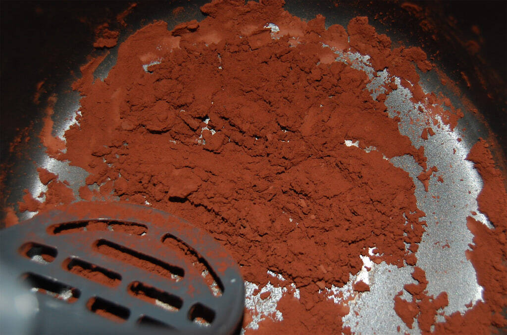ココアは「塩を入れる」「弱火で煎ってから練る」で格段にウマい♡「おいしいホットココアの作り方」に挑戦！